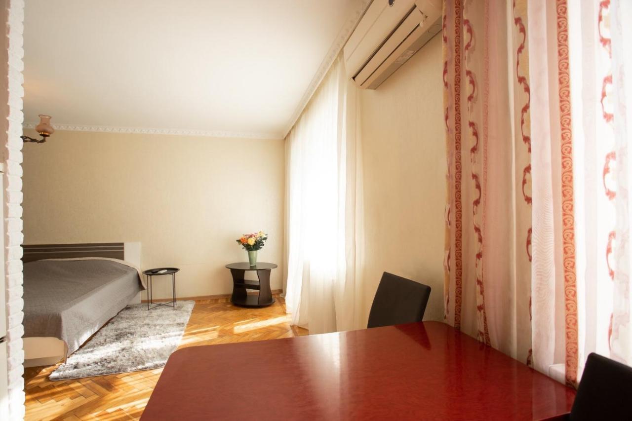 Cosy flat in the city centre Mykolaiv Eksteriør billede