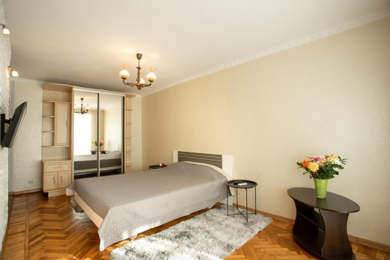 Cosy flat in the city centre Mykolaiv Eksteriør billede